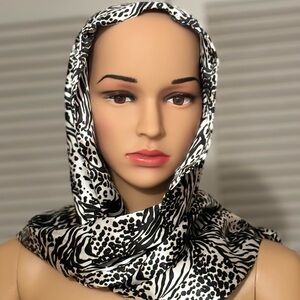 Dennis Basso animal print scarf